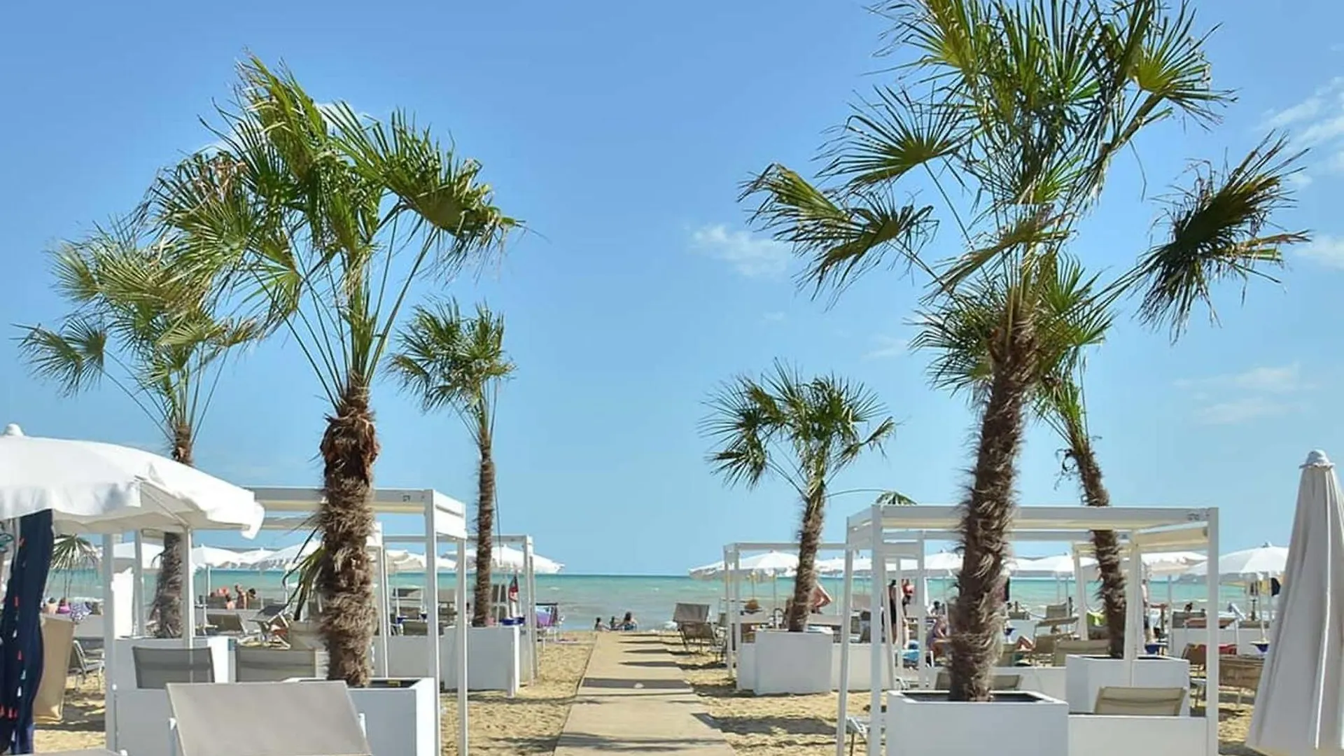 Seaside Studio With Poolside Retreat Bibione 0*,