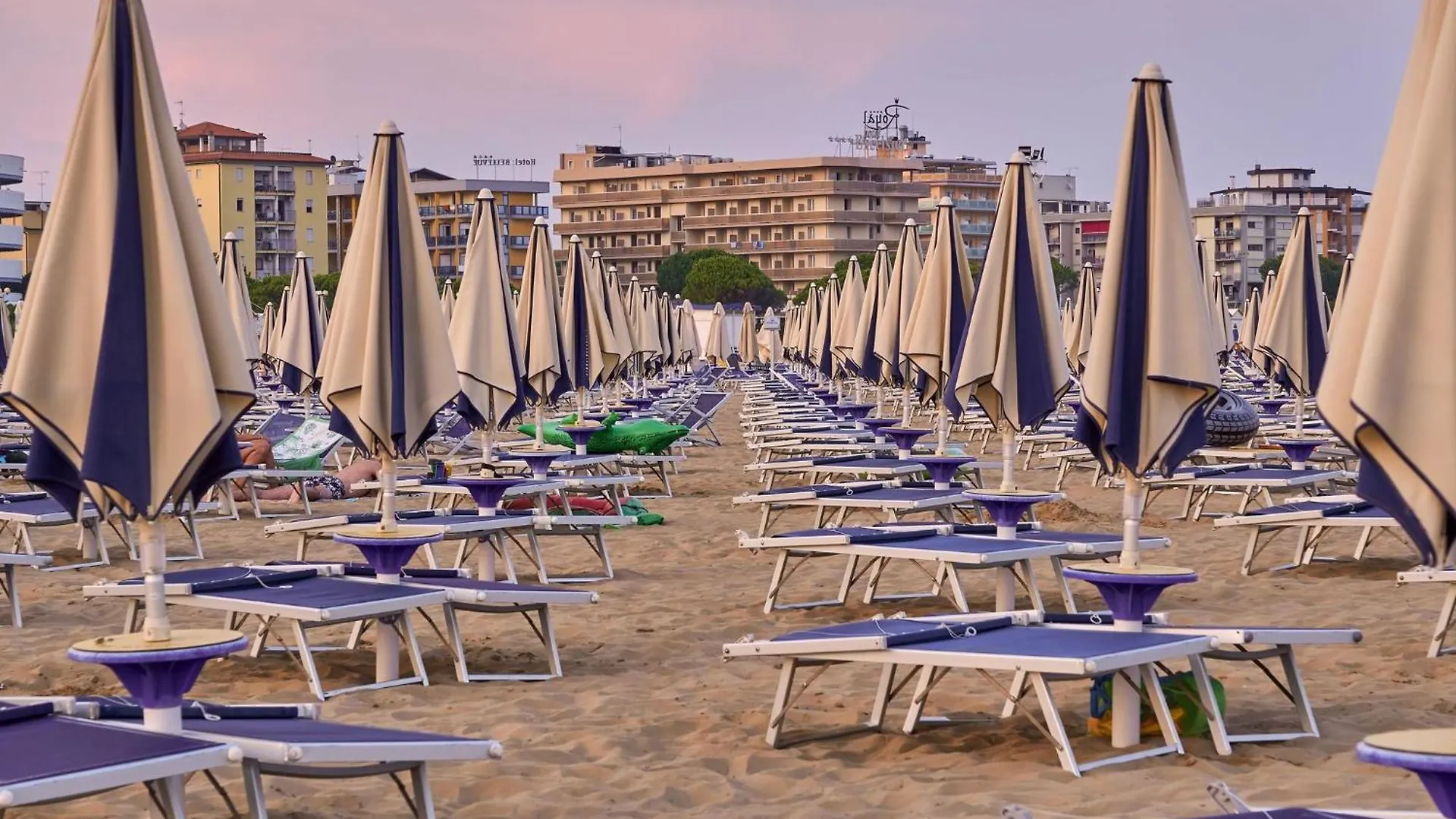 Seaside Studio With Poolside Retreat Bibione 0*,