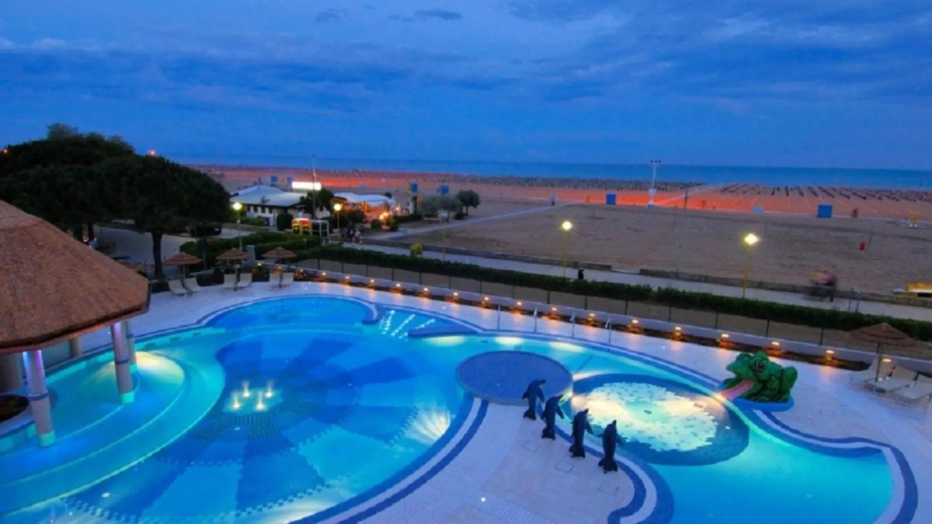 Seaside Studio With Poolside Retreat Bibione